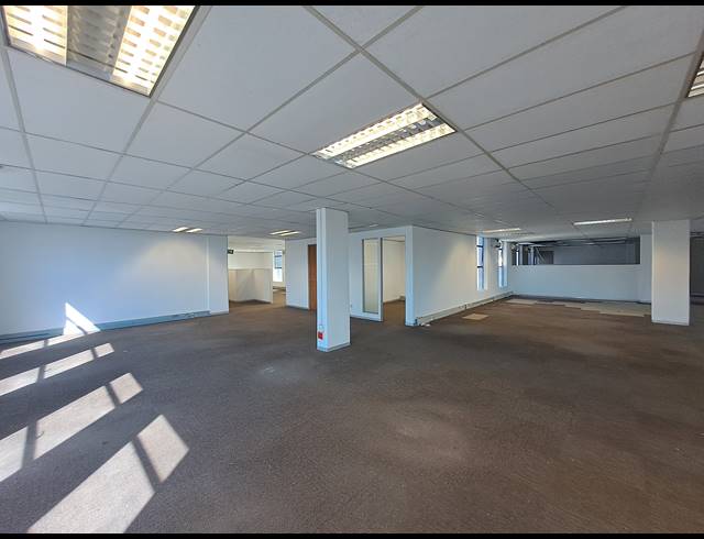 772M² OFFICE TO LET IN CRAIGHALL